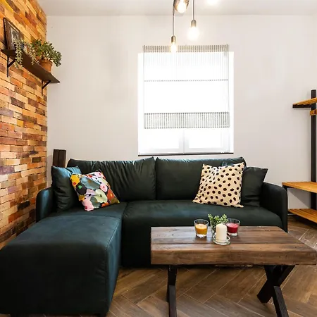 Apartment Gora 1 *